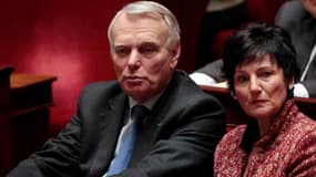 Jean-Marc Ayrault et Dominique Bertinotti à l'Assemblée nationale le 12 février 2013, lors des débats sur le mariage homosexuel.