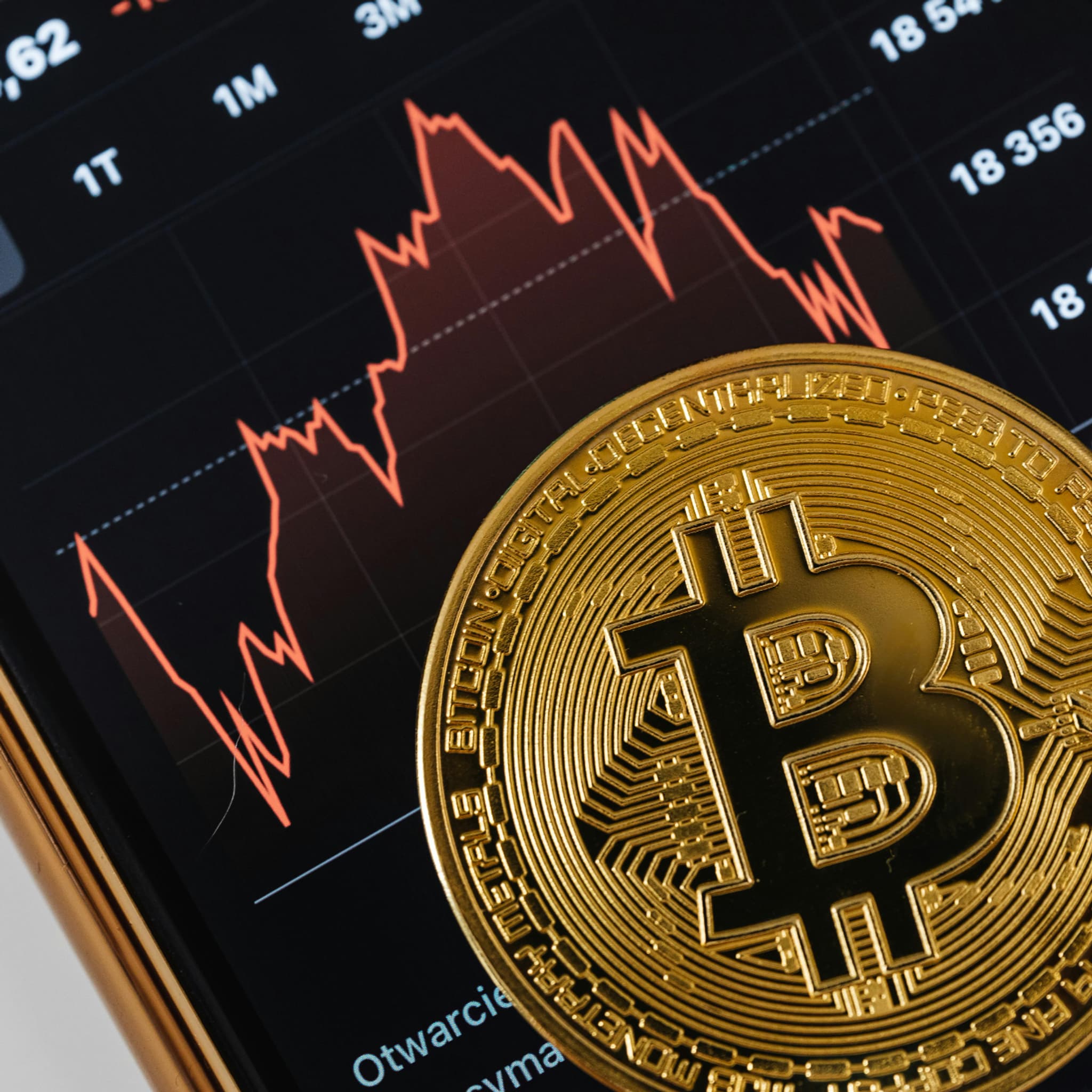 Le Bitcoin continue de chuter en réponse aux surtaxes des droits de douane