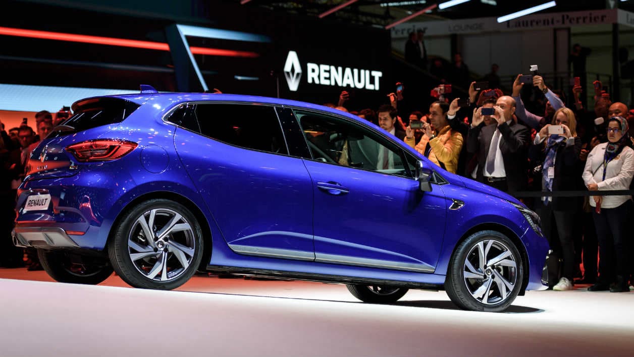 La cinquième génération de la Clio. Renault a conservé le design de la Clio 4 qui avait fait son succès commercial tout en augmentant la qualité de finitions et les technologies proposées. La cinquième génération de la Clio. Renault a conservé le design de la Clio 4 qui avait fait son succès commercial tout en augmentant la qualité de finitions et les technologies proposées.