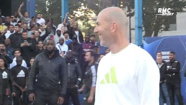 PSG / "Zizou à Paris" : Le message des fans à Zidane lors d'un tournoi à Saint-Denis 