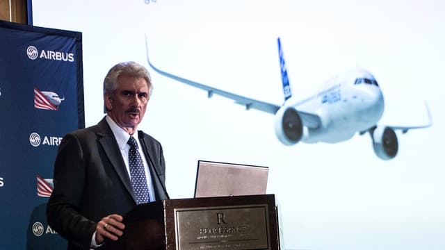 Barry Ecclestone, le patron de Airbus America, présente les contours de la nouvelle usine de l'avionneur à Mobile (Alabama). 