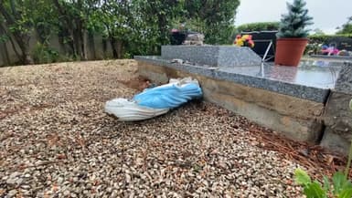 Une vingtaine de tombes ont été profanées dans un cimetière de Vitrolles le samedi 11 mai.