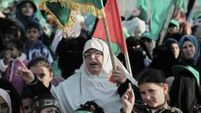 Des femmes célèbrent l'anniversaire de la fondation du Hamas en 2016
