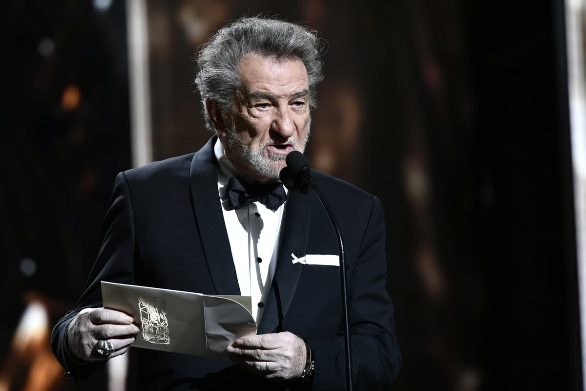 Eddy Mitchell vinh danh Johnny Hallyday trong đĩa đơn mới, "Un petit peu d'amour"