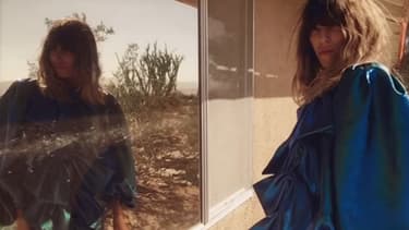 Lou Doillon dans le clip de "Burn".