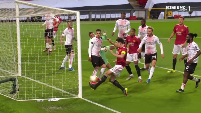 Manchester United-Milan: l'énorme loupé de Maguire, à quelques centimètres du but