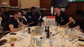 Les Bleus déchaînés pour l'anniversaire de Lenglet