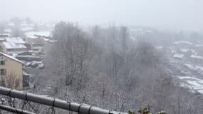 Haute-Savoie : averses de neige à Thonon-les-Bains - Témoins BFMTV