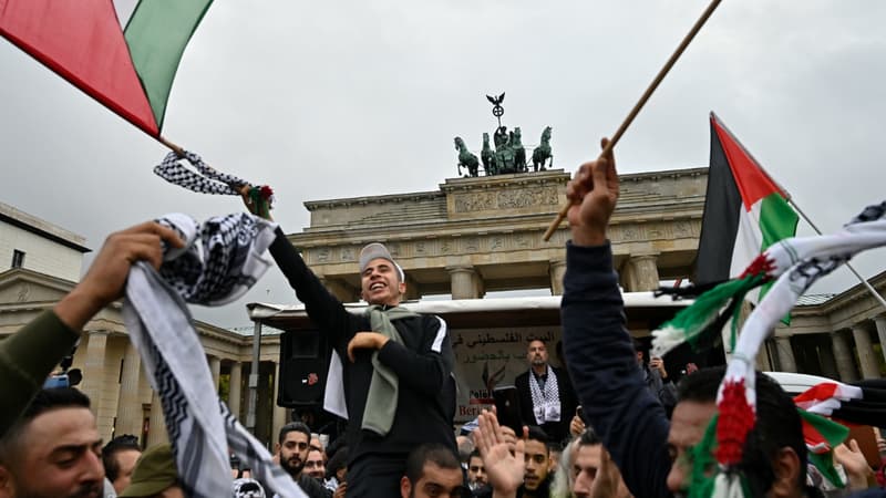 Rassemblement pour la Palestine à Berlin. Les deux rappeurs devaient participer à un concert organisé en marge.
