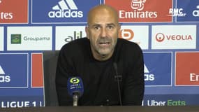 OL - Lorient : "Ah, il y avait le VAR aujourd’hui…?" Ironise Bosz