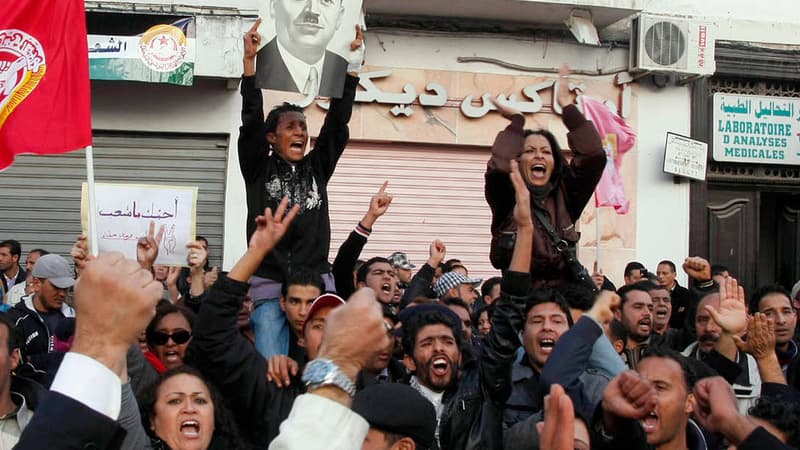 La protestation a gagné les rues de Tunis, mardi 4 décembre