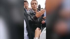 Macron pris à partie par des "gilets jaunes": qu'est-ce que les "BRAV"?