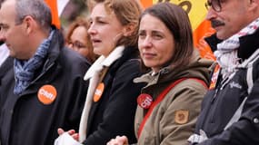 Les secrétaires générales de la CFDT Marylise Léon et de la CGT Sophie Binet lors d'une manifestation contre la réforme des retraites, le 6 avril 2023.