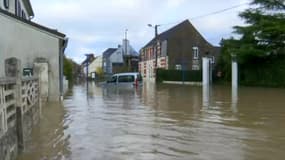 Une rue de Saint-Étienne-du-Mont (Pas-de-Calais) entièrement inondée ce mardi 7 novembre 2023.