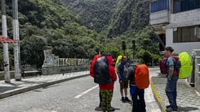 Des touristes bloqués au Machu Picchu, au Pérou, le 21 janvier 2023