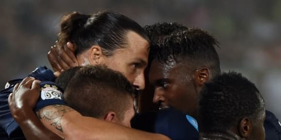 Zlatan Ibrahimovic et ses coéquipiers. Zlatan Ibrahimovic et ses coéquipiers.