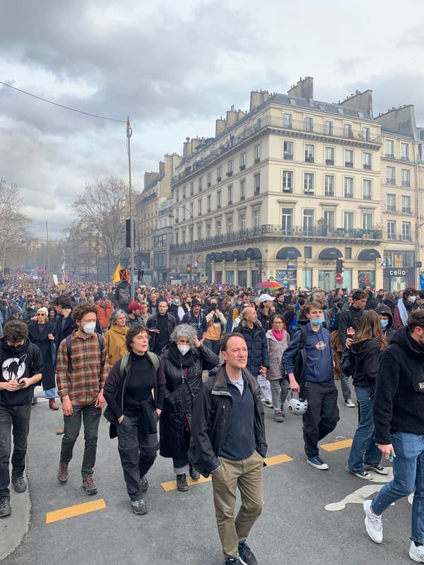 Manifestation à Paris le 23 mars
