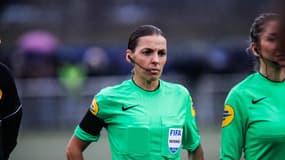 Stéphanie Frappart sera entourée de Manuela Nicolosi et Elodie Coppola
