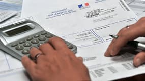 "Les contribuables qui ont reçu leur avis d'imposition il y a quelques mois avec l'indication du taux appliqué ont besoin d'informations", a plaidé dans l'hémicycle Véronique Louwagie (LR).
