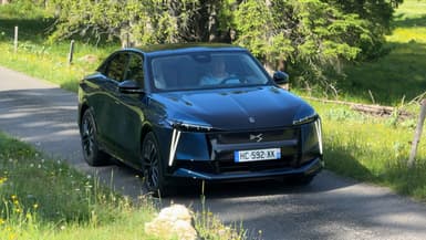 Le nouveau fleuron de la gamme DS, le Numéro 8.