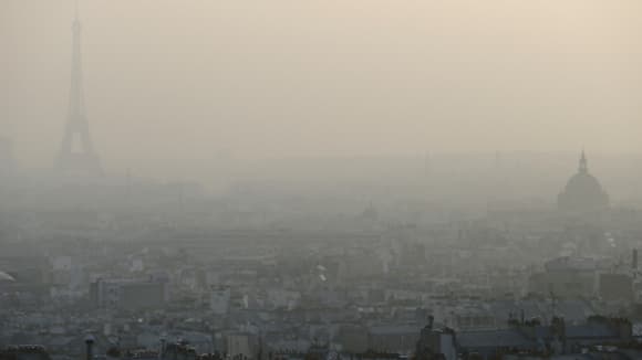 Paris enveloppé d'un voile de pollution lors du pic enregistré le 11 mars dernier.