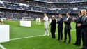 Les deux anciens Ballons d'Or du Real Madrid, Michael Owen (2001) et Ronaldo (1997, 2002), ont célébré la quatrième récompense pour Cristiano Ronaldo au stade Santiago-Bernabeu samedi 7 janvier.