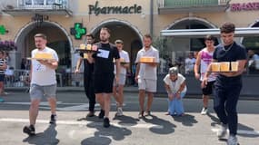La course de garçons de café a eu lieu ce lundi 9 juin, à Sisteron.