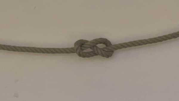 La corde est l'un des symboles de la franc-maçonnerie. Elle représente la solidarité. 