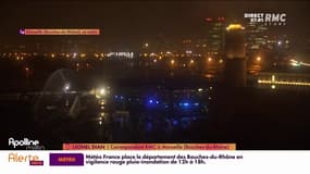 Météo: les Bouches-du-Rhône en vigilance rouge, le vieux port de Marseille déjà sous l'eau