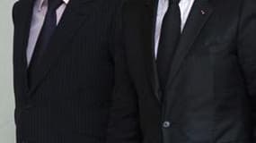 François Fillon serait un meilleur candidat que Nicolas Sarkozy, y compris pour la droite, à l'élection présidentielle de 2012, selon un sondage BVA à paraître mercredi dans l'hebdomadaire Les Inrockuptibles. /Photo prise le 26 août 2010/REUTERS/Charles P