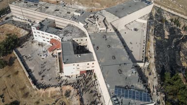 La prison de Saydnaya en Syrie, alors que des détenus sont libérés après la chute de Bachar al-Assad, le 8 décembre 2024