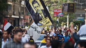 Des partisans des Frères musulmans et du président déchu Mohamed Morsi manifestent au Caire, le 8 novembre 2013.