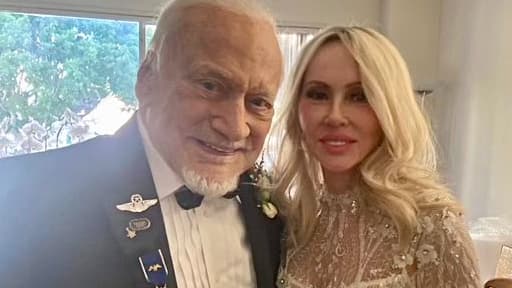 À 93 ans, l'ancien astronaute américain Buzz Aldrin s'est marié avec Anca Faur, âgée de 63 ans. 