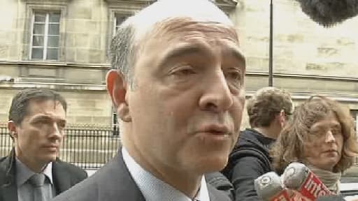Pierre Moscovici dément notamment une anecdote selon laquelle il se serait récemment endormi en pleines négociations européennes sur le sauvetage de Chypre.