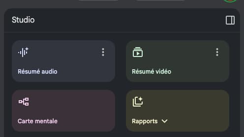 NotebookLM en version française propose des résumés audio sous forme de podcast à plusieurs voix et désormais des résumés vidéo