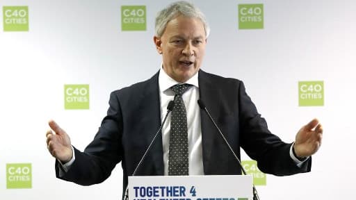 Phil Goff, le maire d'Auckland, est intervenu personnellement