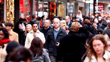 Les Français font peu confiance aux syndicats et pas du tout confiance au gouvernement pour défendre leur intérêts, selon un sondage BVA pour M6 publié samedi à l'occasion du 1er-Mai, Fête du travail. /Photo d'archives/REUTERS