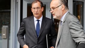 Nicolas Bazire, ancien chef de cabinet du Premier ministre français Edouard Balladur, quitte le tribunal de Paris le 15 juin 2020.