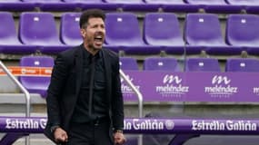 L'entraîneur argentin de l'Atlético de Madrid, Diego Simeone, lors du match de Liga à Valladolid, le 22 mai 2021