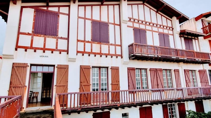 Vue de la villa vendue aux enchères 6 millions d'euros.