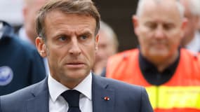 Emmanuel Macron à Arras le 13 octobre 2023 après la mort d'un professeur tué lors d'un attentat au lycée Gambetta