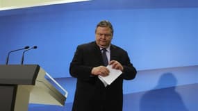 Evangelos Venizelos, du parti socialiste grec Pasok, va tenter ce jeudi de réussir là où la droite et la gauche radicale ont échoué avant lui: former un gouvernement sur la base du Parlement issu des élections législatives qui ont tourné au rejet des plan