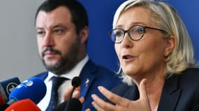 Le ministre de l'Intérieur italien Matteo Salvini et la présidente du Rassemblement national Marine Le Pen, le 8 octobre 2018 à Rome. 