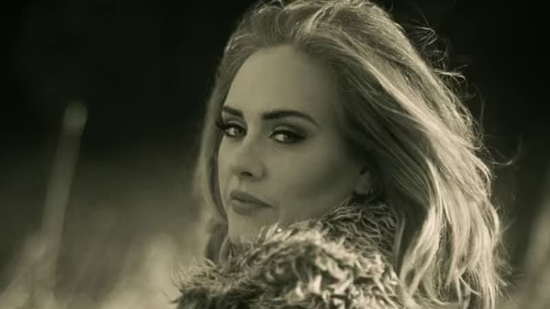 Adele dans son clip "Hello"