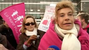 Frigide Barjot, la porte-parole du collectif de la "Manif pour tous" espère encore que le prjet de loi sur le mariage homo pourra être rejeté au Sénat.