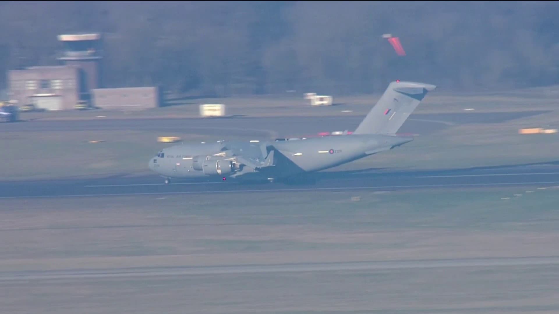 L'avion de Volodymyr Zelensky à l'aéroport de Stansted. 