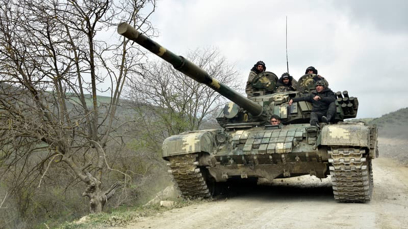 Des forces armées du  Nagorny Karabakh à Madaghis, en Azerbaïdjan, le 6 avril 2016