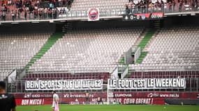 Une banderole contre beIN Sports lors du match Metz-Bastia (1-1, L2), le 19 août 2024