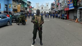 Sécurisation dans les rues de Colombo au Sri Lanka après une série d'explosions visant la communauté catholique, le 21 avril 2019