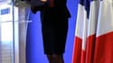 Lors de ses voeux à la presse à Paris, Marine Le Pen s'est présentée jeudi en championne de la réindustrialisation et du protectionnisme face à ses adversaires à la présidentielle, qu'elle juge impuissants à résoudre la crise. "Je suis et je serai la seul